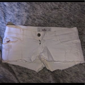 White Hollister shorts